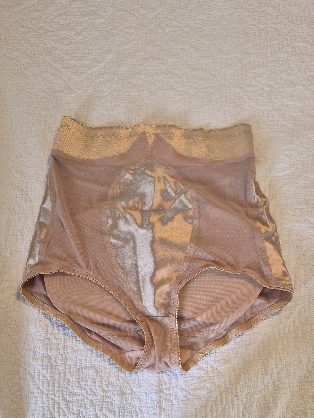 High-Waist Bum Shaping Briefs in Nude